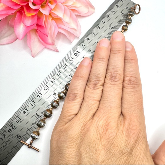 Cut Glass Round Bead Bracelet Copper Tone Electroplated Toggle Clasp 8” Length - Picture 9 of 11